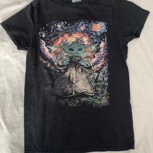 Baby Yoda tshirt mens size S.